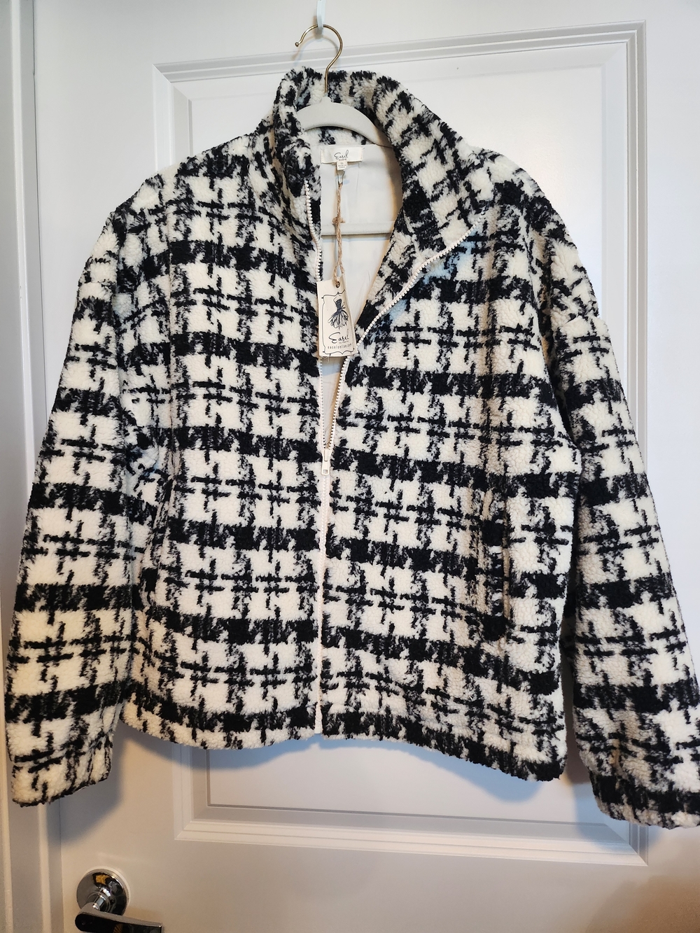 easel Black & White Plaid Teddy Zip Jacket